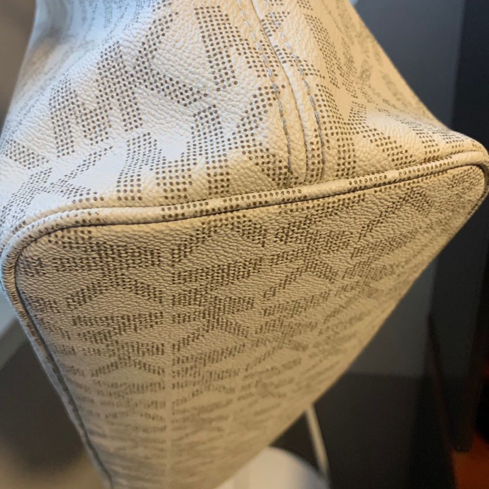Michaels Kors Tote Laptop Bag - Picture 5 of 11